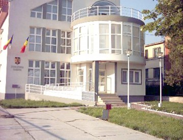 Condamnat la 10 luni de închisoare pentru ultraj